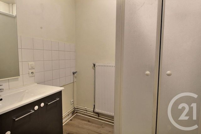 Appartement F3 bis à louer - 4 pièces - 54.0 m2 - MONTLUEL - 01 - RHONE-ALPES - Century 21 Bde Immo