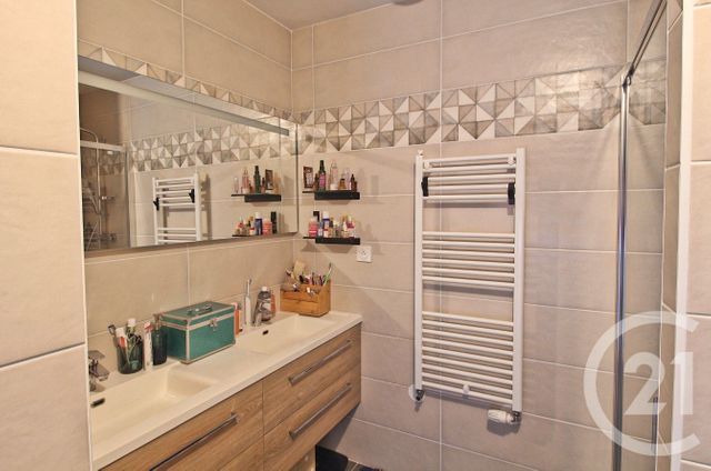 maison à vendre - 5 pièces - 110.24 m2 - ST MAURICE DE BEYNOST - 01 - RHONE-ALPES - Century 21 Bde Immo