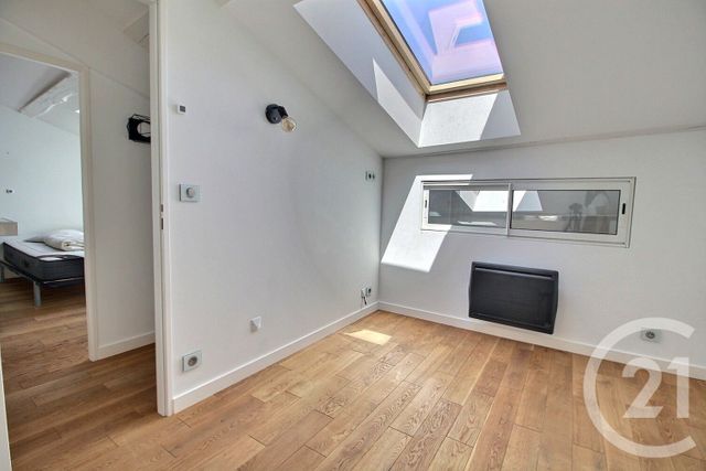 Appartement Duplex à louer - 4 pièces - 85.91 m2 - MONTLUEL - 01 - RHONE-ALPES - Century 21 Bde Immo