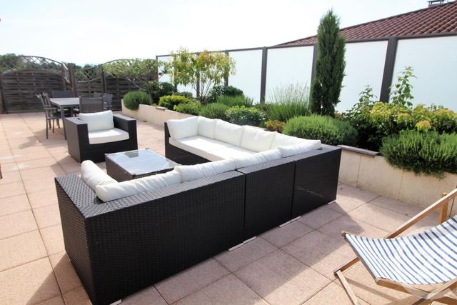 Appartement F5 à louer - 5 pièces - 107.0 m2 - MONTLUEL - 01 - RHONE-ALPES - Century 21 Bde Immo
