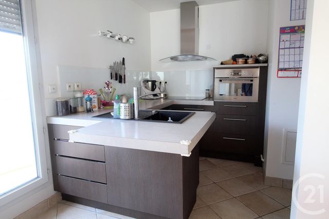 Appartement F5 à louer - 5 pièces - 107.0 m2 - MONTLUEL - 01 - RHONE-ALPES - Century 21 Bde Immo