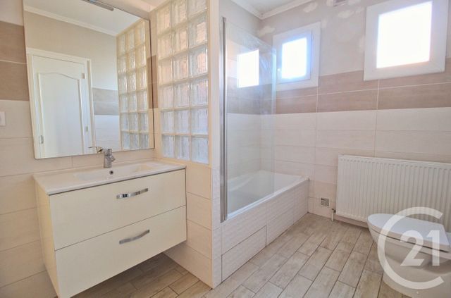 maison à vendre - 8 pièces - 198.0 m2 - MIRIBEL - 01 - RHONE-ALPES - Century 21 Bde Immo