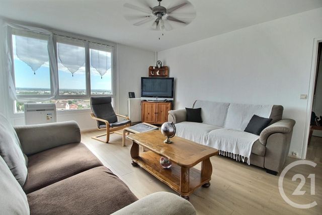Appartement F5 à vendre - 5 pièces - 89.0 m2 - DAGNEUX - 01 - RHONE-ALPES - Century 21 Bde Immo