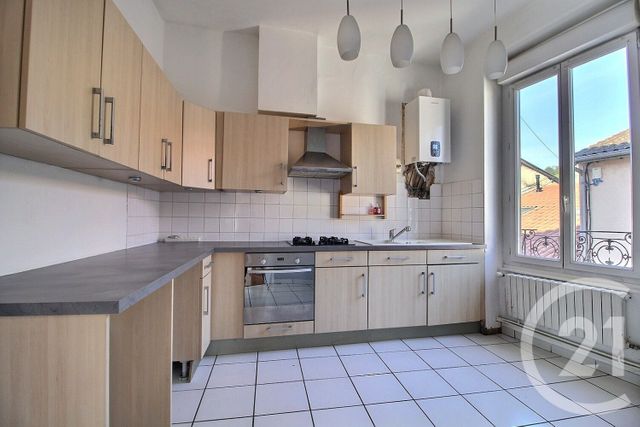 Appartement F4 à vendre - 4 pièces - 80.0 m2 - MONTLUEL - 01 - RHONE-ALPES - Century 21 Bde Immo