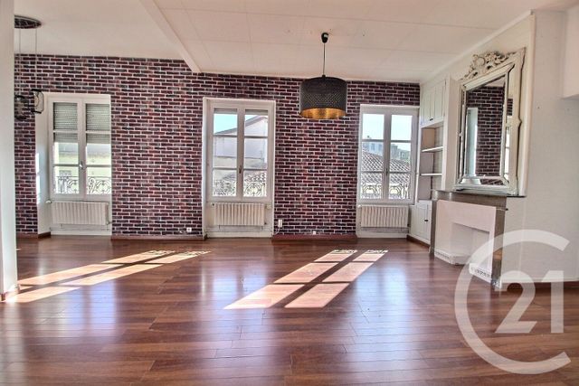 Appartement F4 à vendre - 4 pièces - 80.0 m2 - MONTLUEL - 01 - RHONE-ALPES - Century 21 Bde Immo