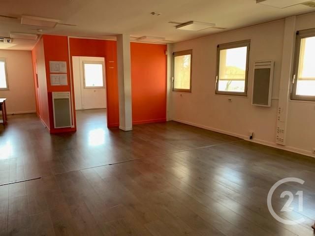 commerce à louer - 108.5 m2 - LA BOISSE - 01 - RHONE-ALPES - Century 21 Bde Immo