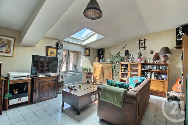 Appartement F3 à vendre - 3 pièces - 52.31 m2 - MONTLUEL - 01 - RHONE-ALPES - Century 21 Bde Immo