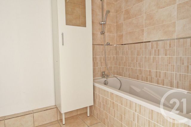 Appartement F3 à louer - 3 pièces - 65.0 m2 - DAGNEUX - 01 - RHONE-ALPES - Century 21 Bde Immo