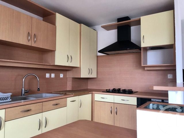 Appartement F4 à louer - 4 pièces - 85.4 m2 - MIRIBEL - 01 - RHONE-ALPES - Century 21 Bde Immo