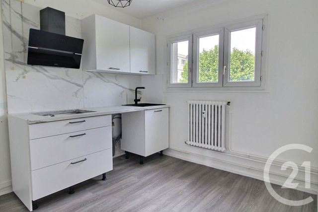 Appartement F3 à louer ST MAURICE DE BEYNOST