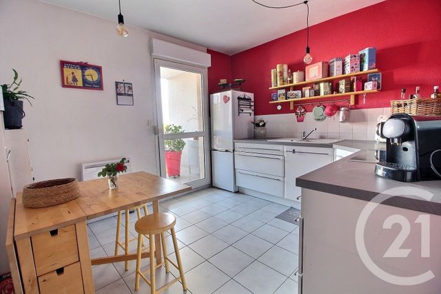 Appartement F2 à vendre - 2 pièces - 64.37 m2 - NEYRON - 01 - RHONE-ALPES - Century 21 Bde Immo