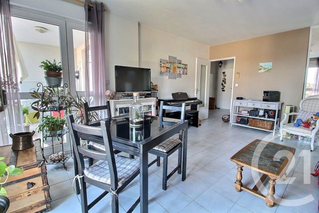 Appartement F2 à vendre - 2 pièces - 64.37 m2 - NEYRON - 01 - RHONE-ALPES - Century 21 Bde Immo