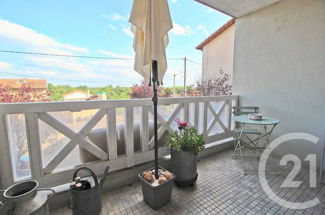 Appartement F2 à vendre - 2 pièces - 64.37 m2 - NEYRON - 01 - RHONE-ALPES - Century 21 Bde Immo