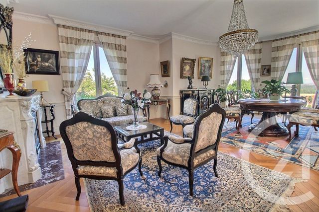 Afficher la photo en grand maison à vendre - 6 pièces - 235.0 m2 - MIRIBEL - 01 - RHONE-ALPES - Century 21 Bde Immo