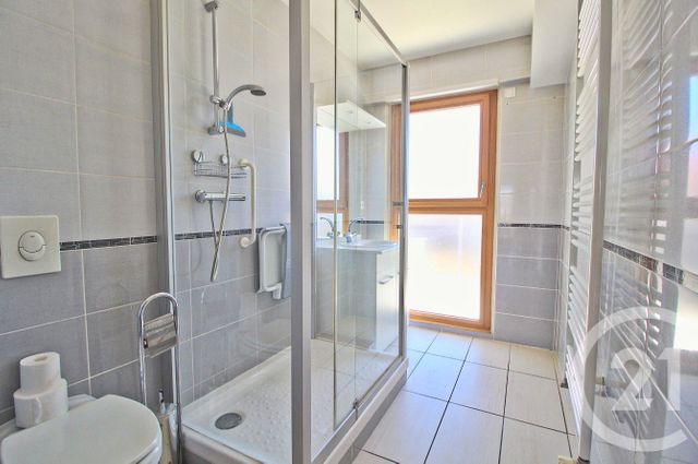 Appartement à vendre - 4 pièces - 111.24 m2 - DAGNEUX - 01 - RHONE-ALPES - Century 21 Bde Immo