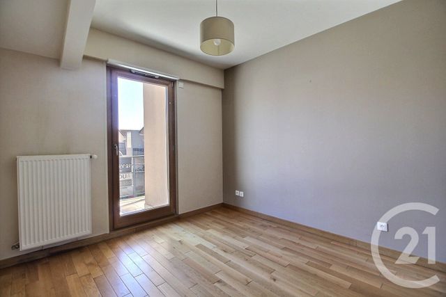 Appartement à vendre - 4 pièces - 111.24 m2 - DAGNEUX - 01 - RHONE-ALPES - Century 21 Bde Immo