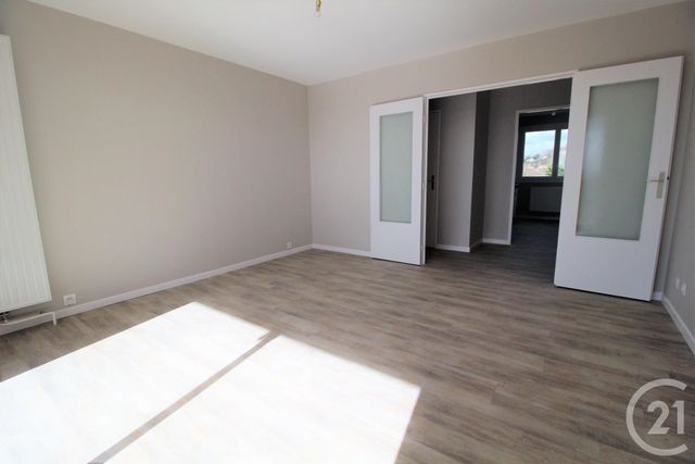Appartement F3 à vendre - 3 pièces - 65.56 m2 - MONTLUEL - 01 - RHONE-ALPES - Century 21 Bde Immo