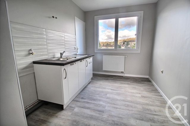 Appartement F3 à vendre - 3 pièces - 65.56 m2 - MONTLUEL - 01 - RHONE-ALPES - Century 21 Bde Immo