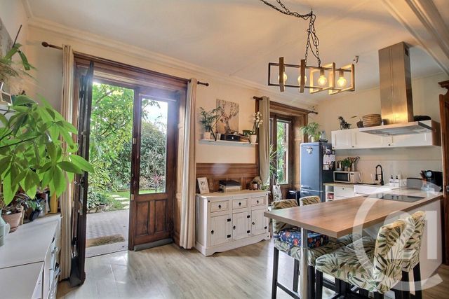 Afficher la photo en grand Appartement F2 bis à vendre - 2 pièces - 63.0 m2 - THIL - 01 - RHONE-ALPES - Century 21 Bde Immo