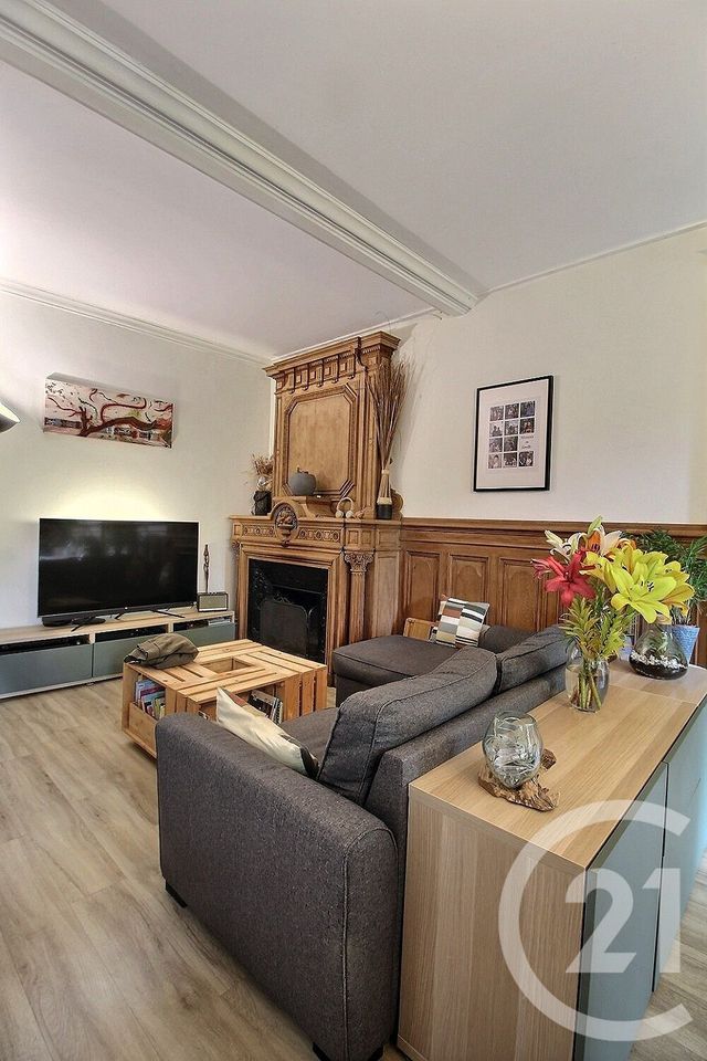 Afficher la photo en grand Appartement F2 bis à vendre - 2 pièces - 63.0 m2 - THIL - 01 - RHONE-ALPES - Century 21 Bde Immo