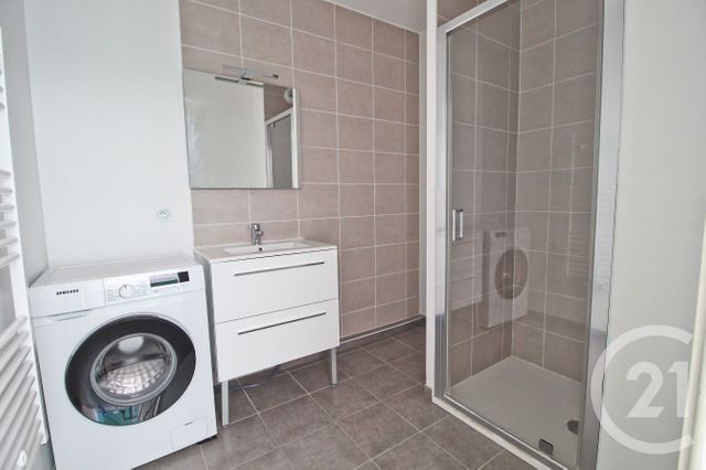 Appartement F2 à louer - 2 pièces - 42.19 m2 - MONTLUEL - 01 - RHONE-ALPES - Century 21 Bde Immo