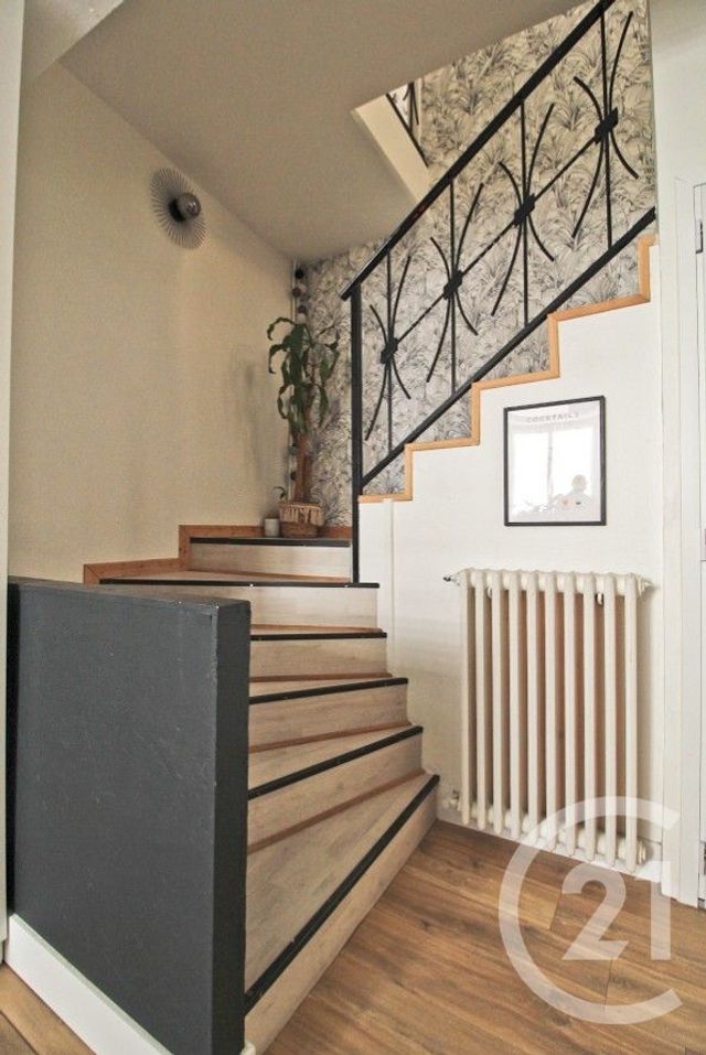 Appartement T4 à vendre - 5 pièces - 97.6 m2 - MONTLUEL - 01 - RHONE-ALPES - Century 21 Bde Immo