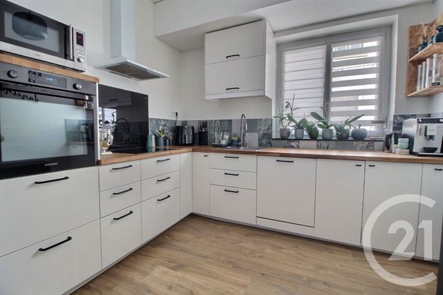 Appartement T4 à vendre - 5 pièces - 97.6 m2 - MONTLUEL - 01 - RHONE-ALPES - Century 21 Bde Immo