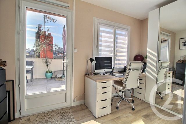 Appartement T4 à vendre - 5 pièces - 97.6 m2 - MONTLUEL - 01 - RHONE-ALPES - Century 21 Bde Immo