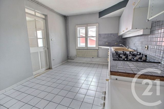 Appartement F3 bis à louer - 3 pièces - 71.0 m2 - MIRIBEL - 01 - RHONE-ALPES - Century 21 Bde Immo