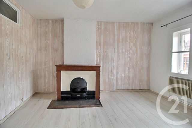 Appartement F3 bis à louer - 3 pièces - 71.0 m2 - MIRIBEL - 01 - RHONE-ALPES - Century 21 Bde Immo