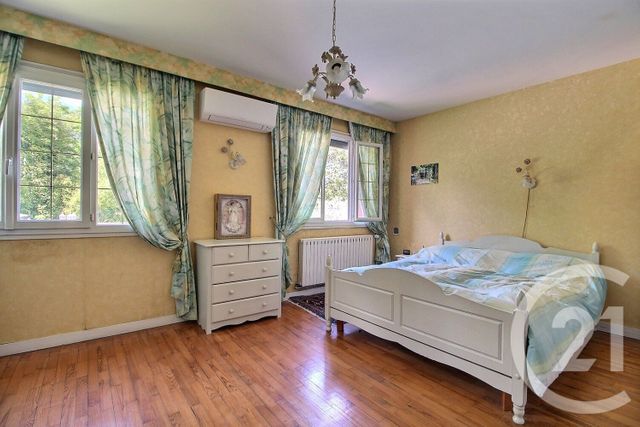 maison à vendre - 7 pièces - 200.0 m2 - MONTLUEL - 01 - RHONE-ALPES - Century 21 Bde Immo